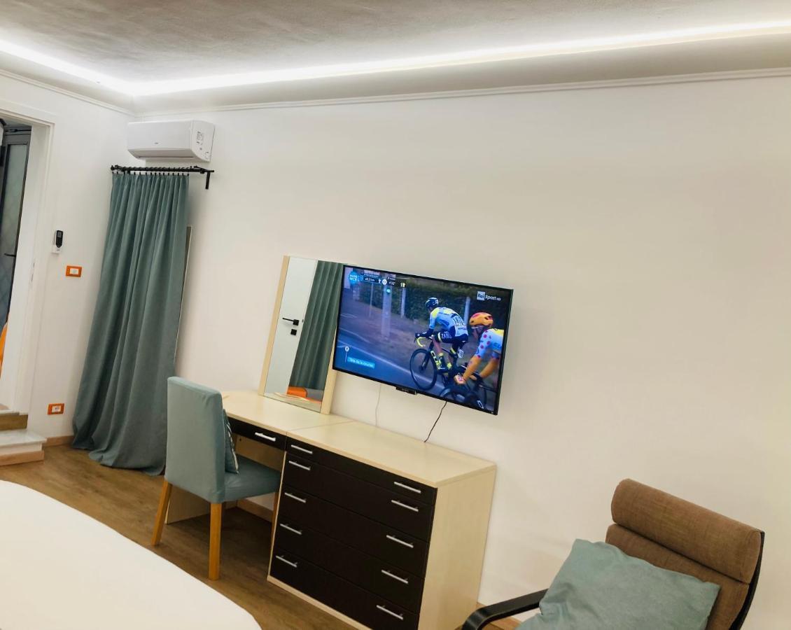 Lavica Di Mezzo Apartments Catane Extérieur photo