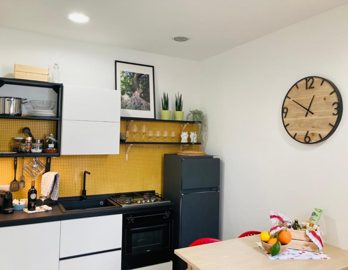 Lavica Di Mezzo Apartments Catane Extérieur photo
