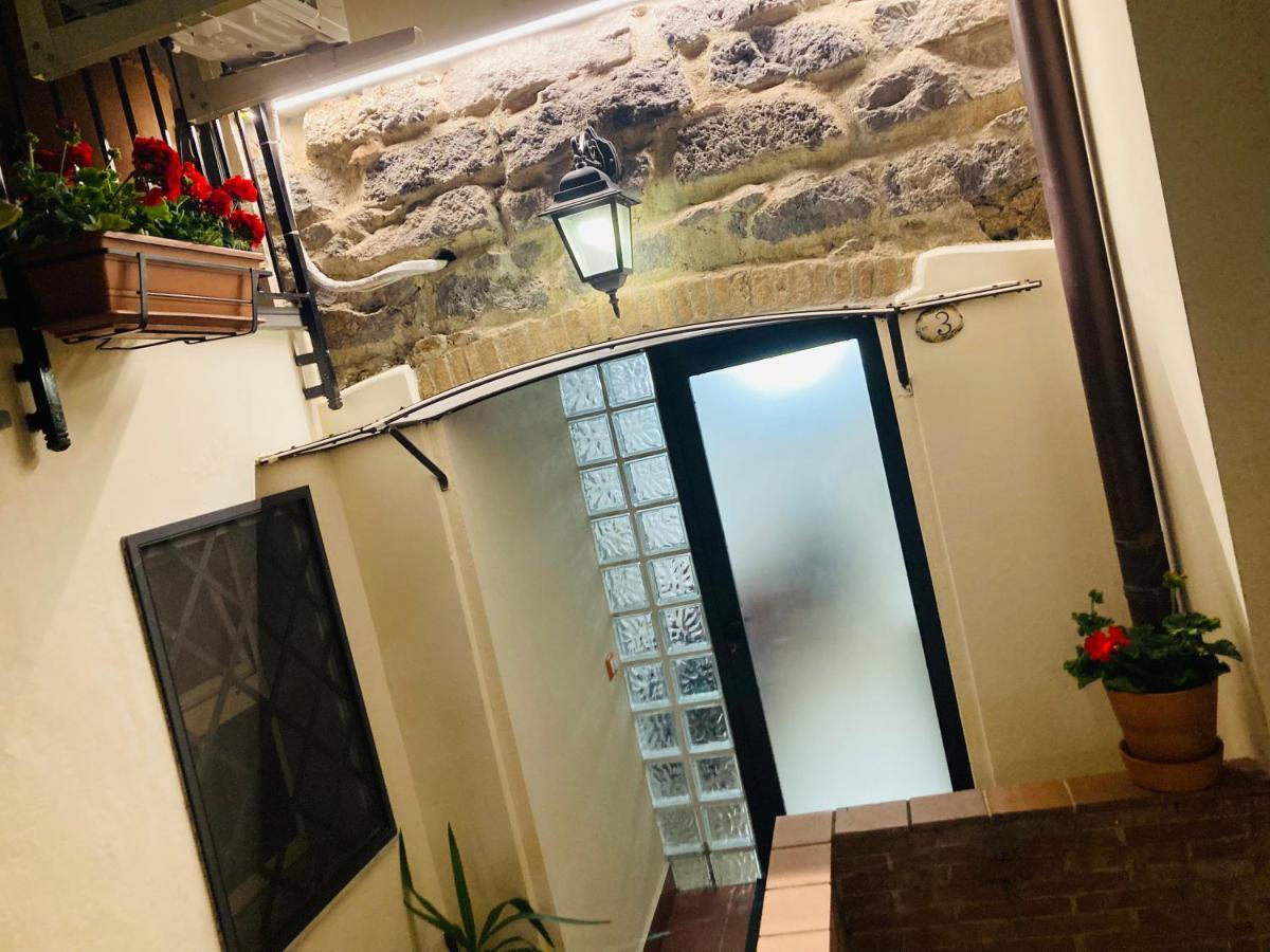 Lavica Di Mezzo Apartments Catane Extérieur photo